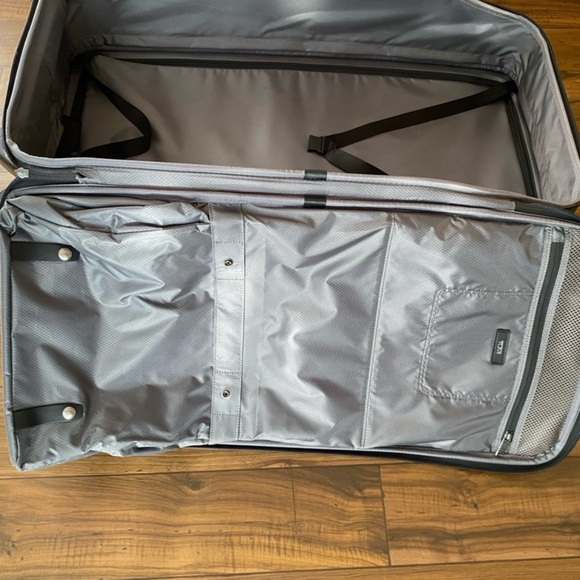 Tumi Tall Wheeled Duffel International Suitcase Bag Large Split Camo Expandable - Picture 9 of 14